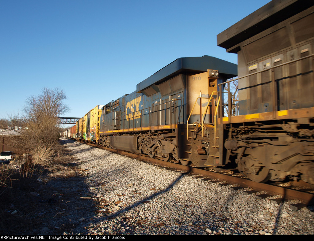 CSX 910